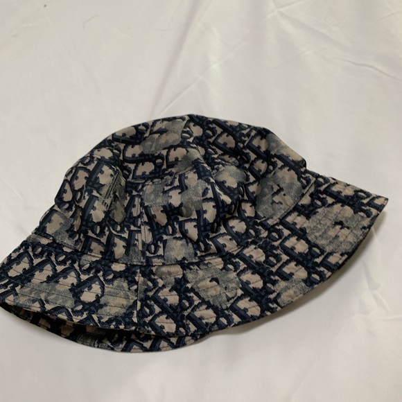 Dior monogram bucket hat - Picture 5 of 6
